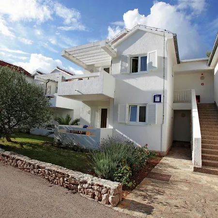 Feriehus Comfortably Furnished Studio With Ac 6 Km From Šibenik